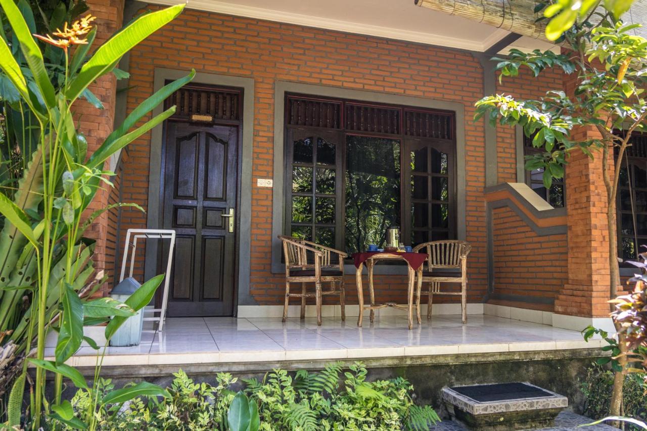 Adi Santia Bungalows Ubud  Bagian luar foto
