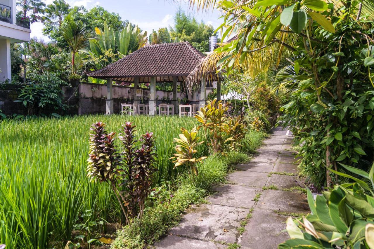 Adi Santia Bungalows Ubud  Bagian luar foto
