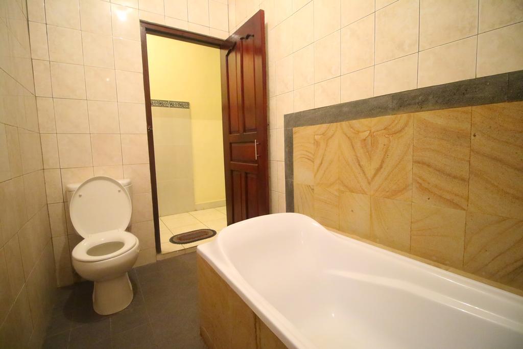 Adi Santia Bungalows Ubud  Bagian luar foto