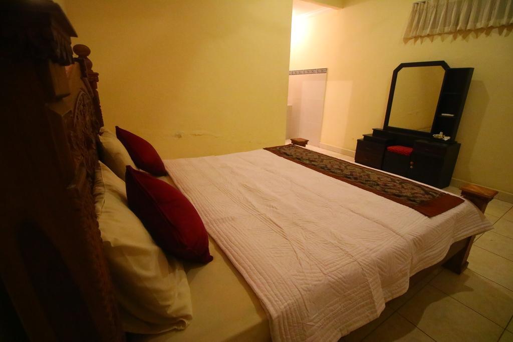 Adi Santia Bungalows Ubud  Bagian luar foto